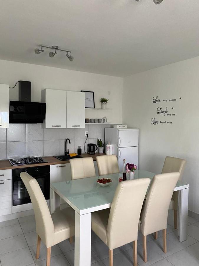 Holiday House Ana 스크라딘 외부 사진